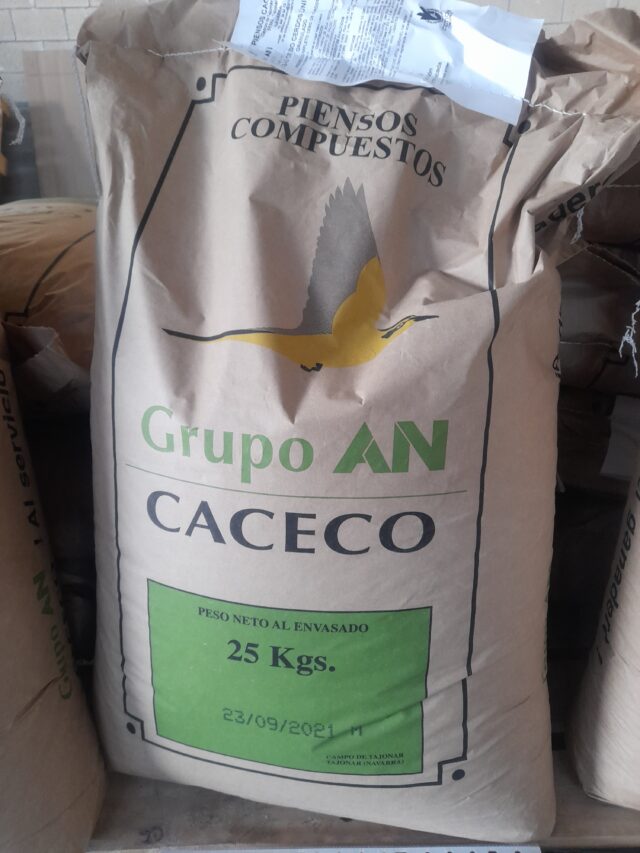 PIENSO COMPUESTO GALLINAS PONEDORAS MOLIDO GRUESO 25KG
