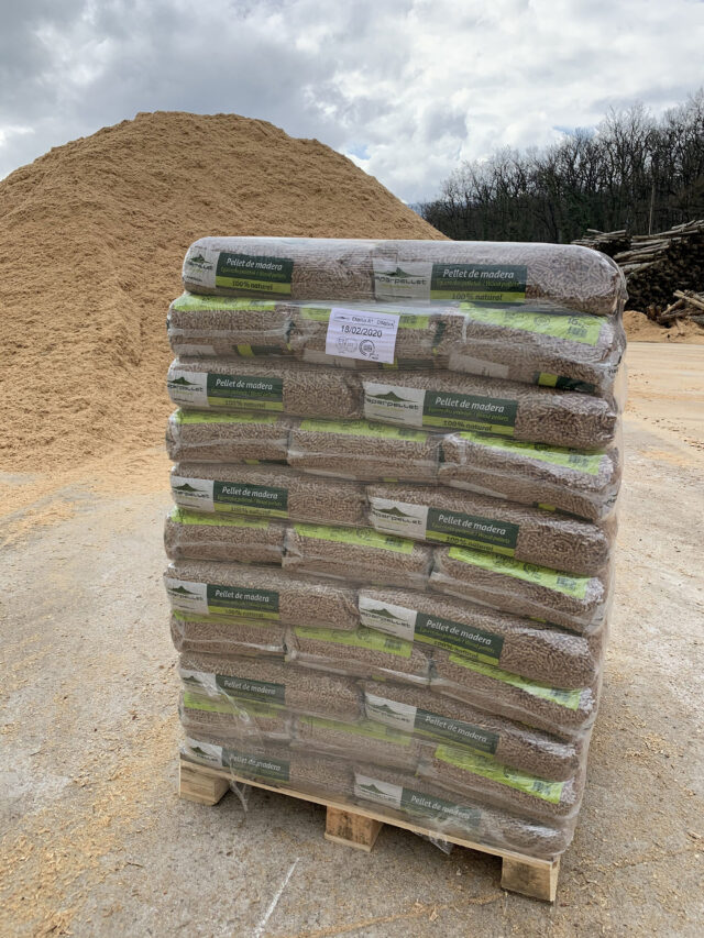 PALET PELLET ESTUFA CALDERA CHIMENEA 1050KG (ENVIO INCLUIDO)